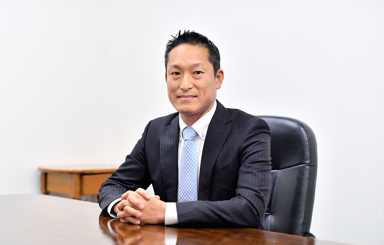 専務取締役 三田 賢亮